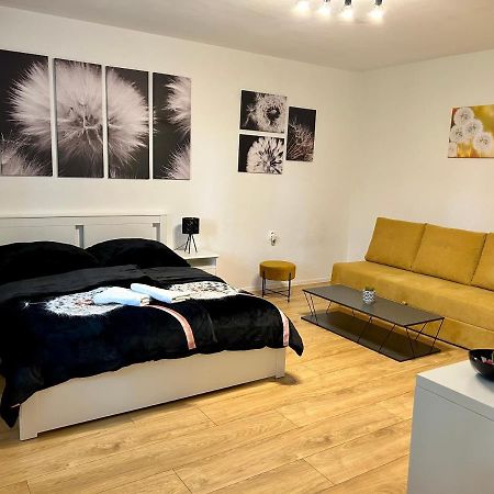 Studio Apartment Dandelion Bratislava Ngoại thất bức ảnh